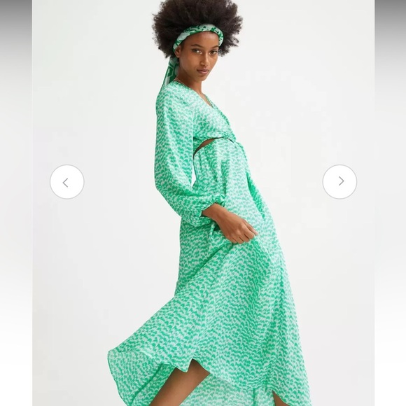 H&M Ballooned-Sleeve Green Print Cut-Out Crepe Dress - Picture 2 of 15